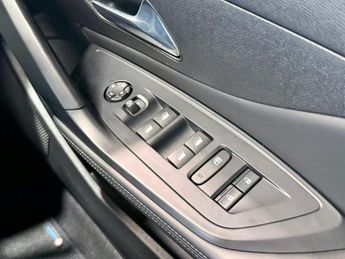 PEUGEOT 308 SW 1.2 PureTech Allure Premium Estate 5dr Petrol EAT Euro 6 (s/s) (