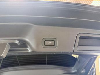 LAND ROVER RANGE ROVER EVOQUE 2.0 D180 MHEV SE SUV 5dr Diesel Auto 4WD Euro 6 (s/s) (180 ps)