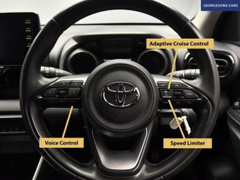 TOYOTA YARIS 1.5 VVT-h Design Hatchback 5dr Petrol Hybrid E-CVT Euro 6 (s/s) 