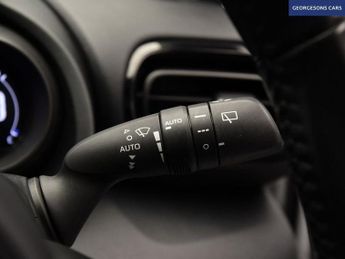 TOYOTA YARIS 1.5 VVT-h Design Hatchback 5dr Petrol Hybrid E-CVT Euro 6 (s/s) 