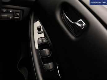 NISSAN LEAF 40kWh N-Connecta Hatchback 5dr Electric Auto (150 ps)