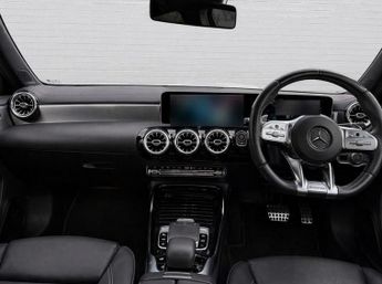 MERCEDES-BENZ A-CLASS 2.0 A35 AMG (Premium) Hatchback 5dr Petrol SpdS DCT 4MATIC Euro 