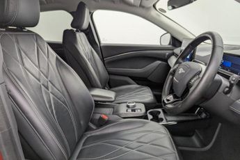 FORD MUSTANG MACH-E Standard Range 70kWh SUV 5dr Electric Automatic (269 ps)