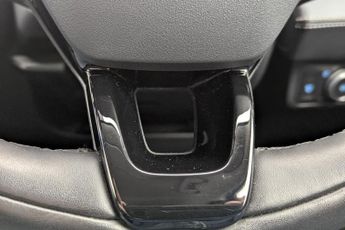 FORD MUSTANG MACH-E Standard Range 70kWh SUV 5dr Electric Automatic (269 ps)