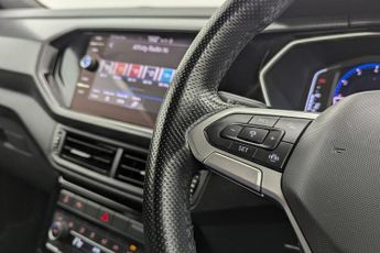 VOLKSWAGEN T-CROSS 1.0 TSI R-Line SUV 5dr Petrol DSG Euro 6 (s/s) (110 ps)