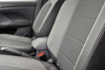 VOLKSWAGEN T-CROSS 1.0 TSI R-Line SUV 5dr Petrol DSG Euro 6 (s/s) (110 ps)