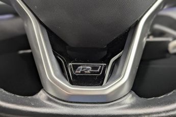 VOLKSWAGEN T-CROSS 1.0 TSI R-Line SUV 5dr Petrol DSG Euro 6 (s/s) (110 ps)