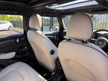 MINI HATCH 1.5 Cooper Exclusive Hatchback 5dr Petrol Steptronic Euro 6 (s/s