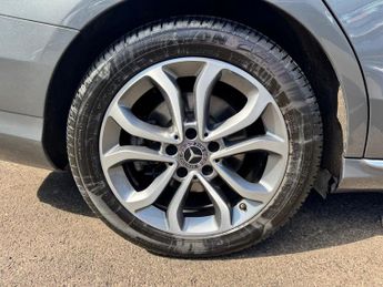 MERCEDES-BENZ C-CLASS 2.1 C220d Sport (Premium) Saloon 4dr Diesel G-Tronic+ Euro 6 (s/