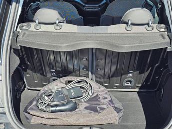 FIAT 500E 42kWh Icon Hatchback 3dr Electric Auto (118 ps)