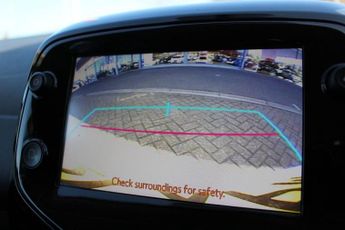 CITROEN C1 1.0 VTi Shine Hatchback 5dr Petrol Manual Euro 6 (s/s) (72 ps)