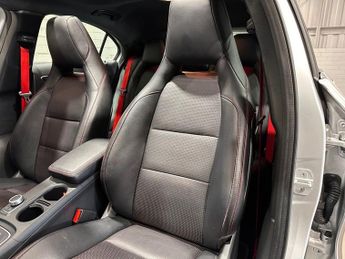 MERCEDES-BENZ A-CLASS 2.0 A250 AMG (Premium) Hatchback 5dr Petrol 7G-DCT 4MATIC Euro 6