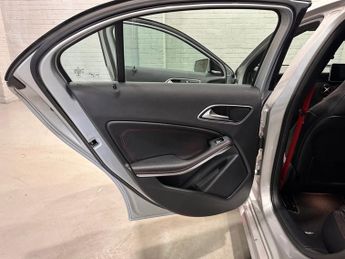 MERCEDES-BENZ A-CLASS 2.0 A250 AMG (Premium) Hatchback 5dr Petrol 7G-DCT 4MATIC Euro 6