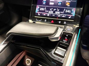 AUDI E-TRON 55 Launch Edition SUV 5dr Electric Auto quattro 95kWh (408 ps)