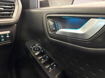 FORD KUGA 1.5 EcoBlue ST-Line SUV 5dr Diesel Auto Euro 6 (s/s) (120 ps)