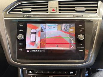VOLKSWAGEN TIGUAN 1.5 TSI EVO R-Line Tech SUV 5dr Petrol DSG Euro 6 (s/s) (150 ps)
