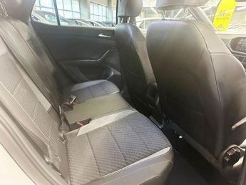 VOLKSWAGEN T-CROSS 1.5 TSI EVO R-Line SUV 5dr Petrol DSG Euro 6 (s/s) (150 ps)