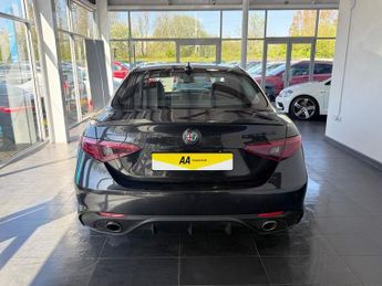 ALFA ROMEO GIULIA 2.2 TD Speciale Saloon 4dr Diesel Auto Euro 6 (s/s) (180 ps) 2 F