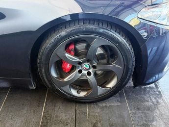 ALFA ROMEO GIULIA 2.2 TD Speciale Saloon 4dr Diesel Auto Euro 6 (s/s) (180 ps) 2 F