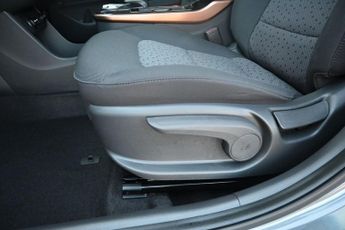 HYUNDAI IONIQ 28kWh Premium Hatchback 5dr Electric Auto (120 ps)