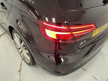 AUDI A3 1.5 TFSI CoD 35 Black Edition Sportback 5dr Petrol Manual Euro 6