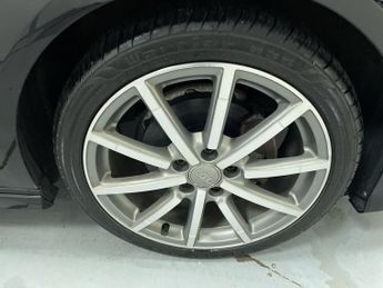 AUDI A3 1.5 TFSI CoD 35 Black Edition Sportback 5dr Petrol Manual Euro 6