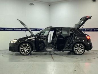 AUDI A3 1.5 TFSI CoD 35 Black Edition Sportback 5dr Petrol Manual Euro 6