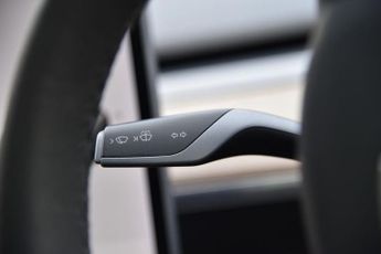 TESLA Model 3 (Dual Motor) Long Range Saloon 4dr Electric Auto 4WDE (346 ps)