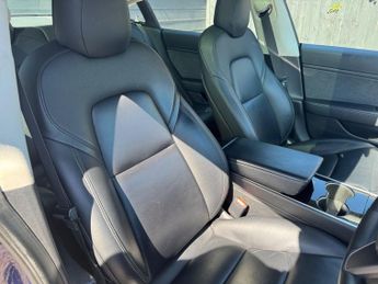 TESLA Model 3 Standard Range Plus Saloon 4dr Electric Auto RWD 