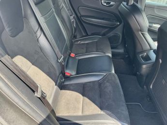 VOLVO XC60 2.0 D5 PowerPulse R-Design SUV 5dr Diesel Auto AWD Euro 6 (s/s) 