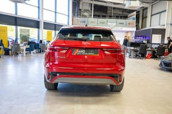 JAGUAR F-PACE 2.0 D200 MHEV R-Dynamic SE SUV 5dr Diesel Auto AWD Euro 6 (s/s) 