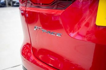 JAGUAR F-PACE 2.0 D200 MHEV R-Dynamic SE SUV 5dr Diesel Auto AWD Euro 6 (s/s) 