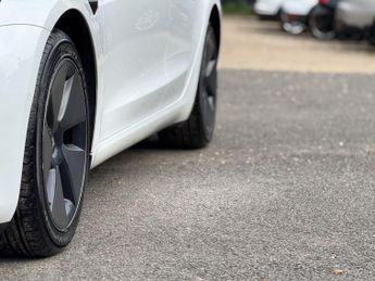TESLA Model 3 (Dual Motor) Long Range Saloon 4dr Electric Auto 4WDE (346 ps)