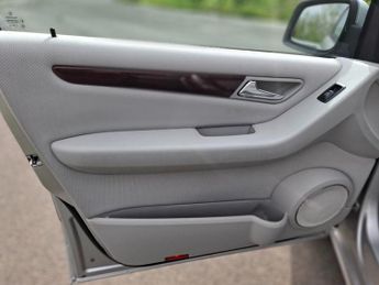 MERCEDES-BENZ A-CLASS 2.0 A180 CDI Elegance SE Hatchback 5dr Diesel CVT (147 g/km, 109