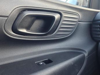 HYUNDAI I20 1.0 T-GDi MHEV SE Connect Hatchback 5dr Petrol Hybrid Manual Eur