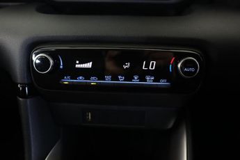 TOYOTA YARIS 1.5 VVT-h Design E-CVT Euro 6 (s/s) 5dr