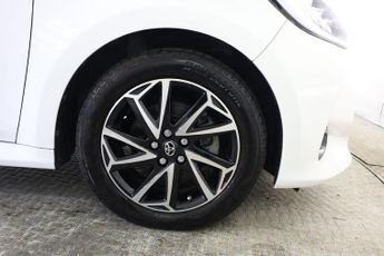 TOYOTA YARIS 1.5 VVT-h Design E-CVT Euro 6 (s/s) 5dr