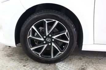 TOYOTA YARIS 1.5 VVT-h Design E-CVT Euro 6 (s/s) 5dr