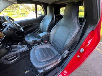 SMART FORTWO 1.0L 2d  AUTO  71 BHP