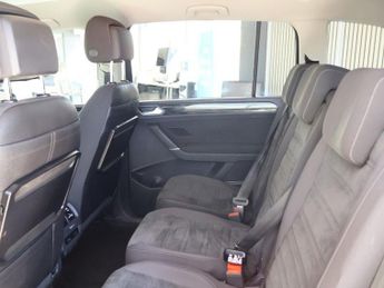 VOLKSWAGEN TOURAN 2.0 TDI BlueMotion Tech SEL MPV 5dr Diesel DSG Euro 6 (s/s) (150