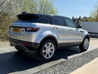 LAND ROVER RANGE ROVER EVOQUE 2.0 TD4 SE Tech SUV 5dr Diesel Auto 4WD Euro 6 (s/s) (180 ps)