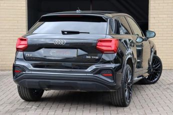 AUDI Q2 1.5 TFSI COD 35 BLACK EDITION