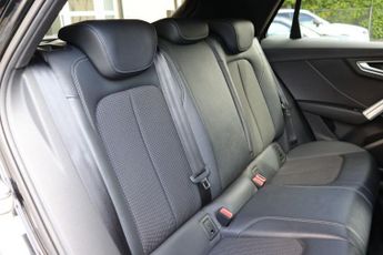 AUDI Q2 1.5 TFSI COD 35 BLACK EDITION