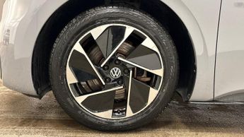 VOLKSWAGEN ID.3 Pro Performance 58kWh Life Hatchback 5dr Electric Auto (204 ps)