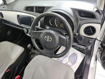 TOYOTA VITZ 1.0 automatic 
