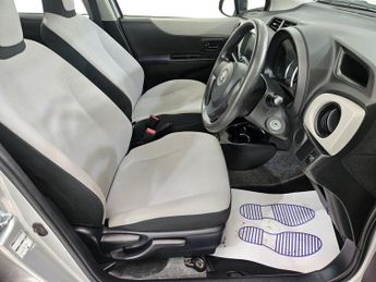 TOYOTA VITZ 1.0 automatic 