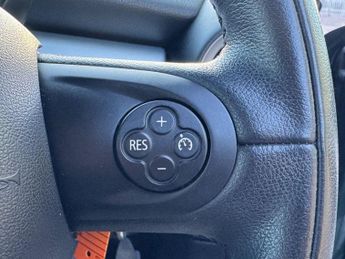 MINI HATCH 2.0 Cooper D Hatchback 3dr Diesel Auto Euro 5 (112 ps)