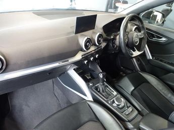 AUDI Q2 1.5 TFSI CoD 35 Black Edition SUV 5dr Petrol S Tronic Euro 6 (s/