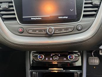 VAUXHALL GRANDLAND X 1.2 Turbo Business Edition Nav SUV 5dr Petrol Auto Euro 6 (s/s) 