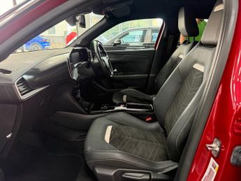 VAUXHALL MOKKA ELECTRIC 50kWh Ultimate SUV 5dr Electric Auto (136 ps)